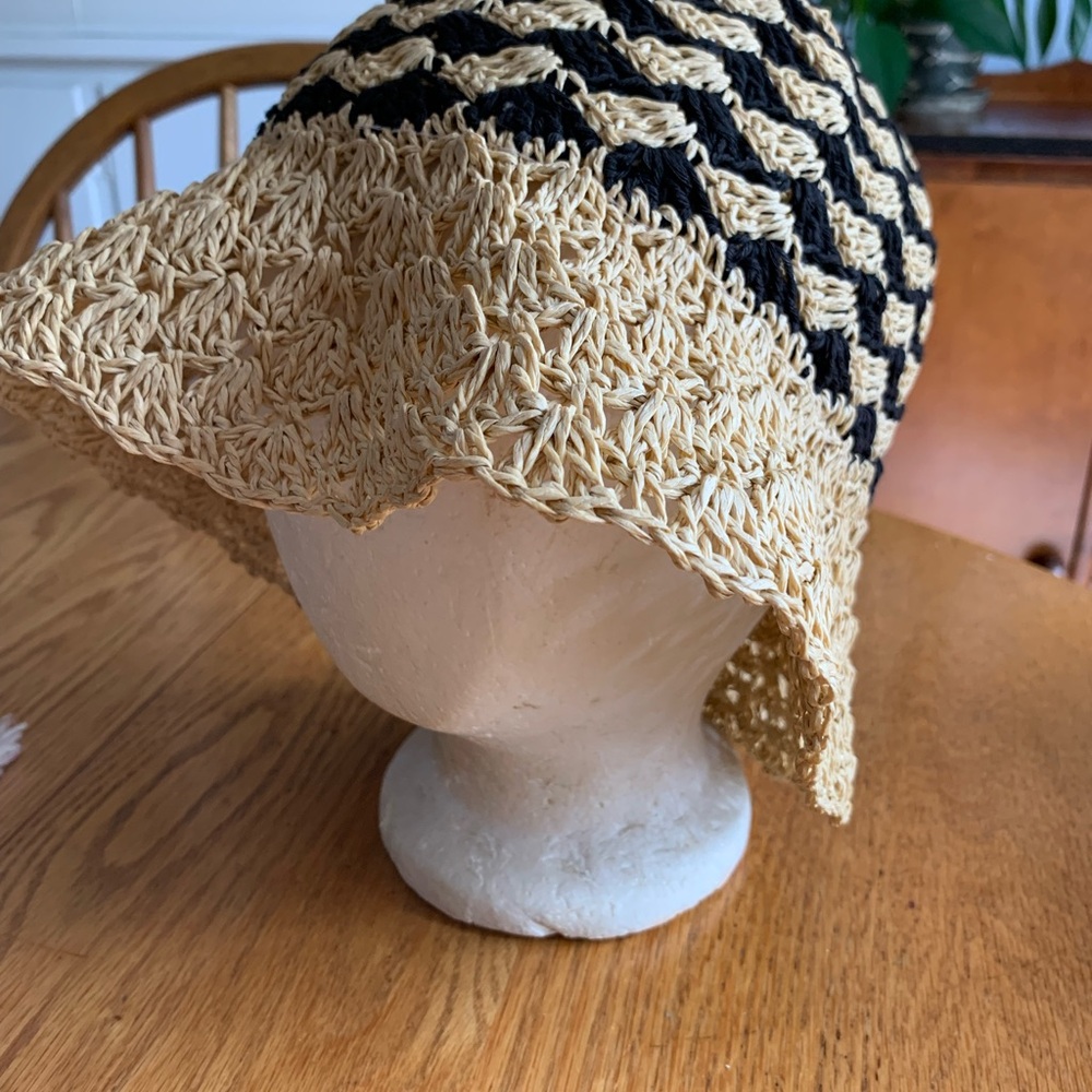 Daniele Meucci Women’s Italian Straw Summer Bucket Hat - Picture 4 of 7